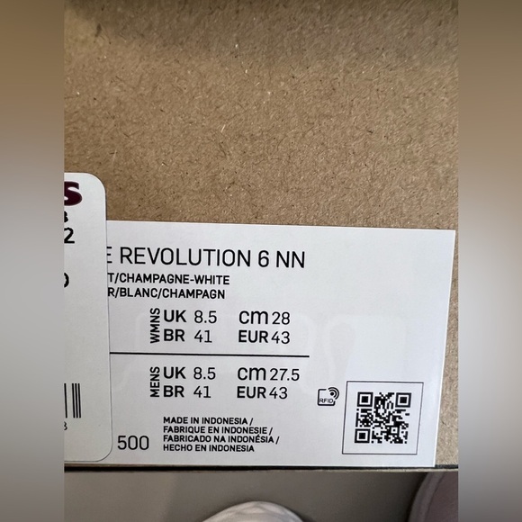 Women Nike Revolution 6 NN Running Shoes Light Violet/Champagne White DC3729 500 - Picture 10 of 10